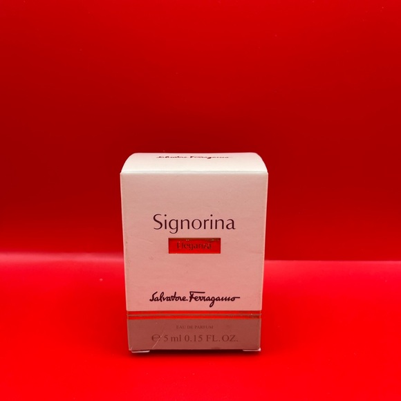 Salvatore Ferragamo Signorina Eleganza Perfume - Picture 2 of 3